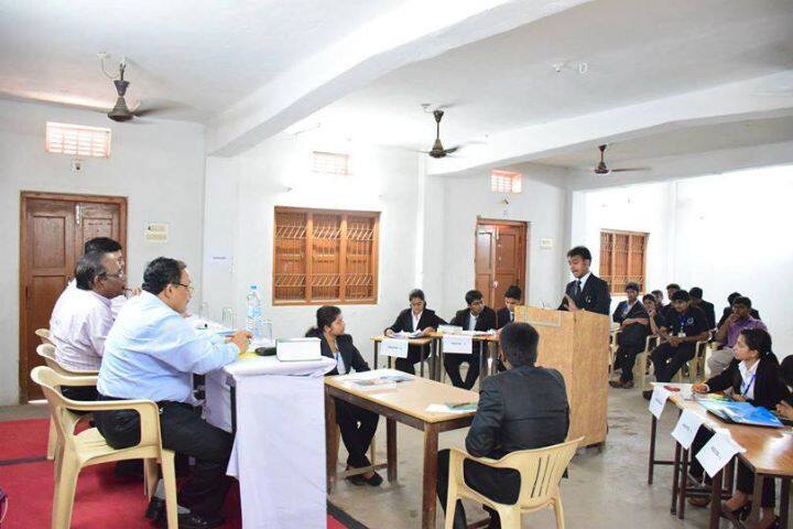 moot-court